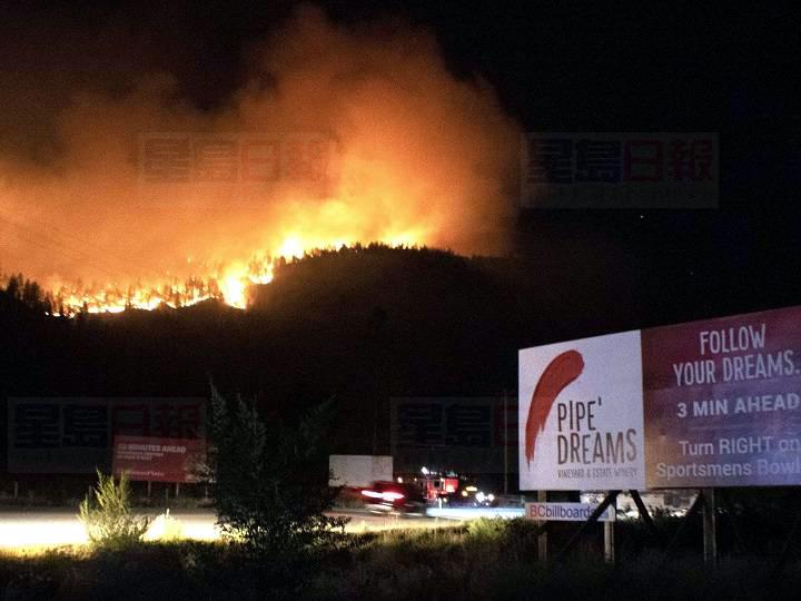 省内陆奥利弗附近的一场山火持续蔓延，火场面积已扩大至超过1,500公顷。Global News