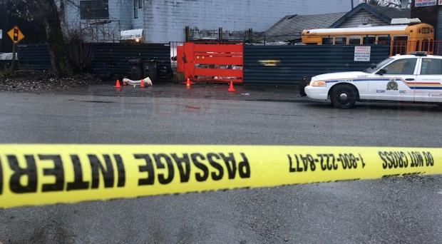 周二上午，警方继续封锁凶案现场。CTV