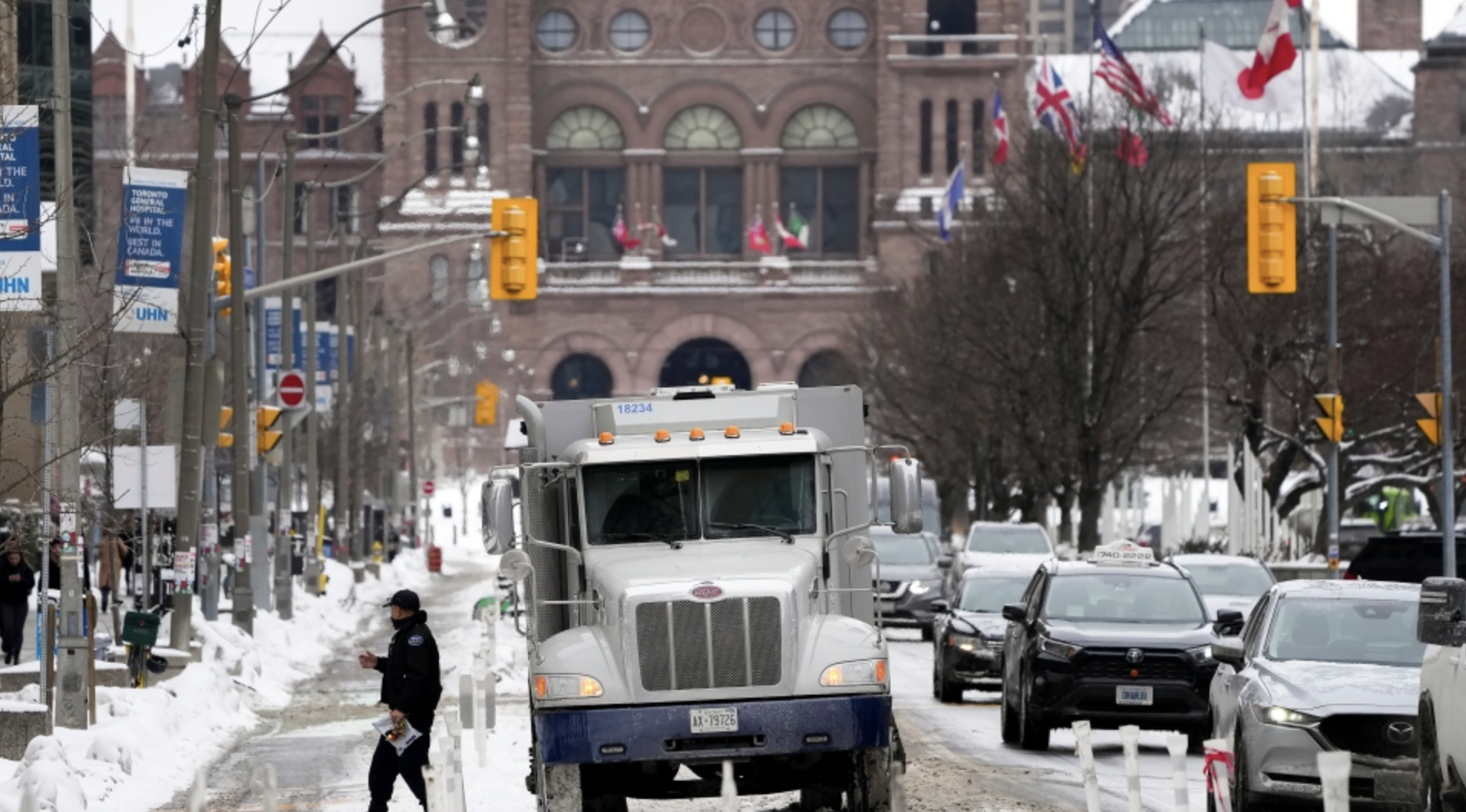 貨車車隊抗議周六下午在多倫多市中心進行
