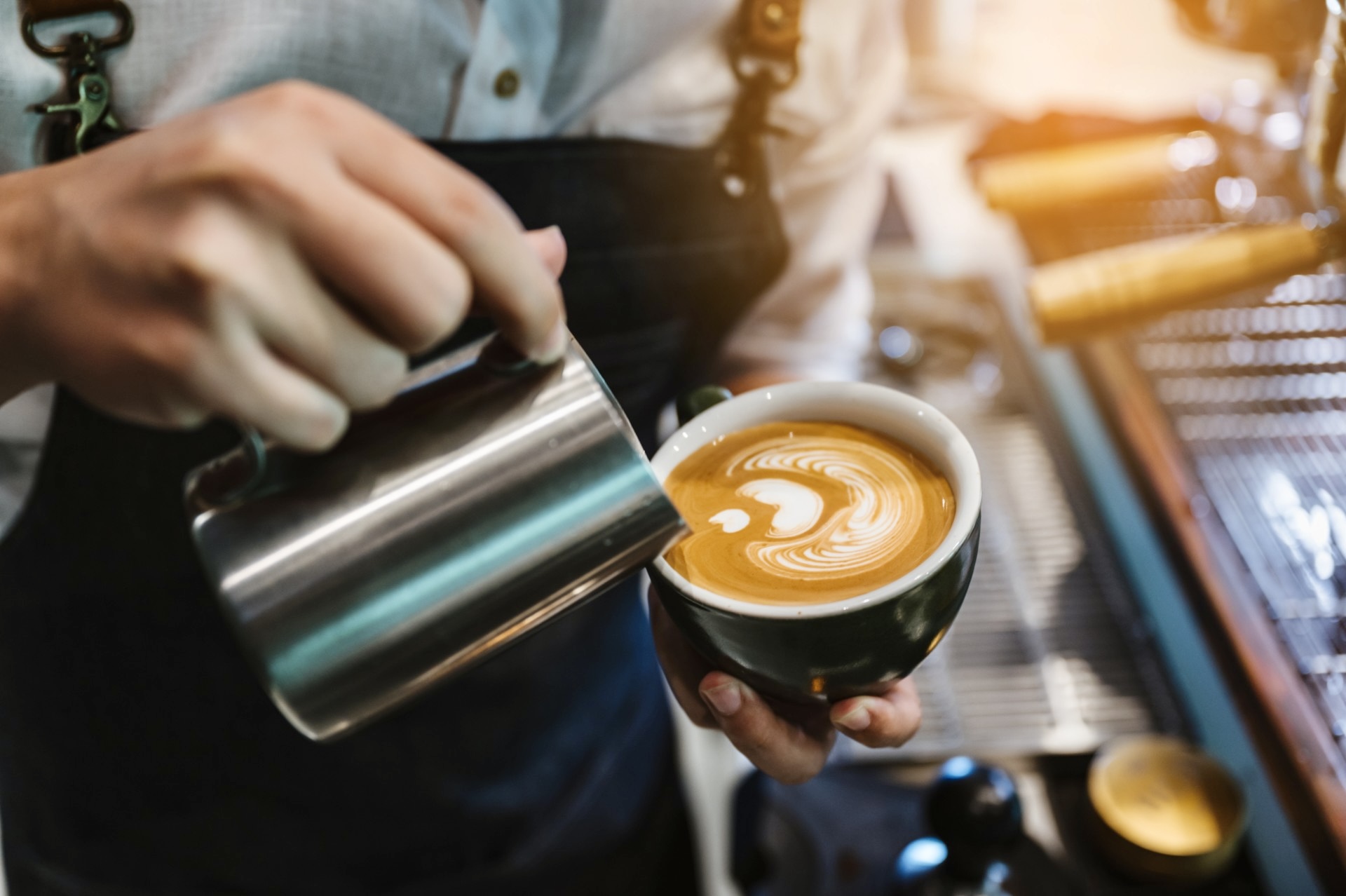 防腦退化可吃甚麼?神經科醫生推介11種補腦食物 喝咖啡可增強記憶力!