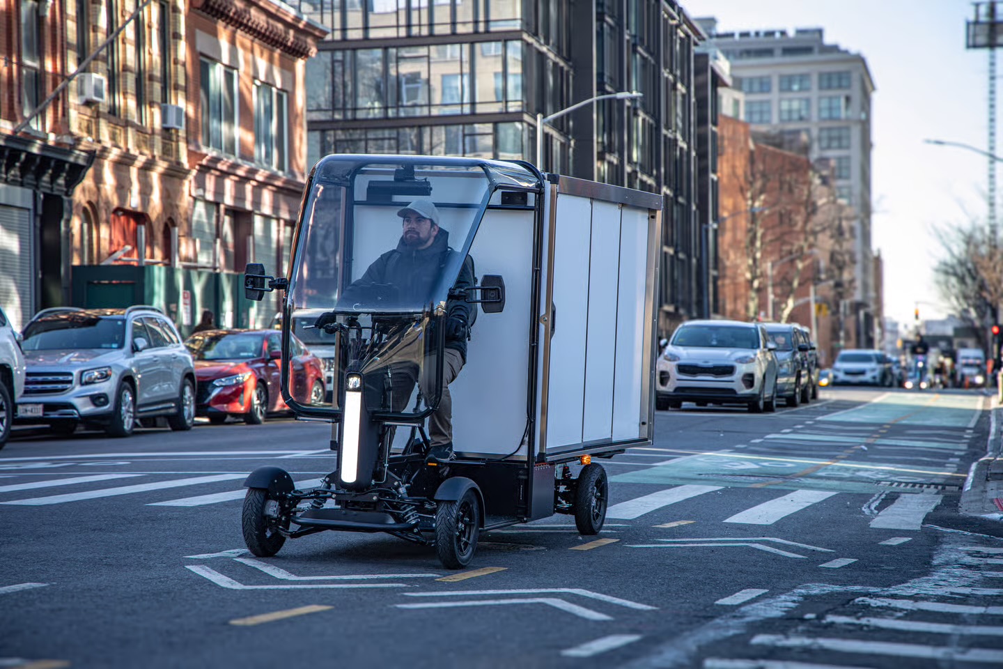 科技| Honda 電動四輪車eQuad 搶攻速遞市場 載重295公斤 可換電池續航37公里