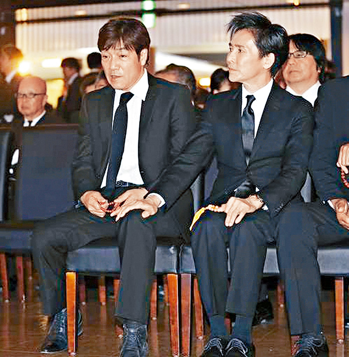 西城秀樹舉殯萬人哭別 多倫多 加拿大中文新聞網 加拿大星島日報canada Chinese News