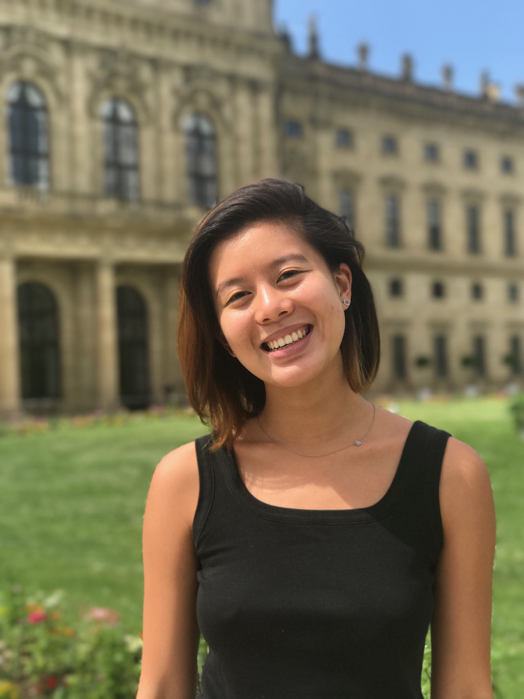 即时港闻 郭佳怡母亲林夏如为台湾政治学家和投资银行家,林的现任丈夫