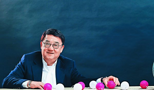 家燕灑淚悼小田 你是我的心肝寶貝