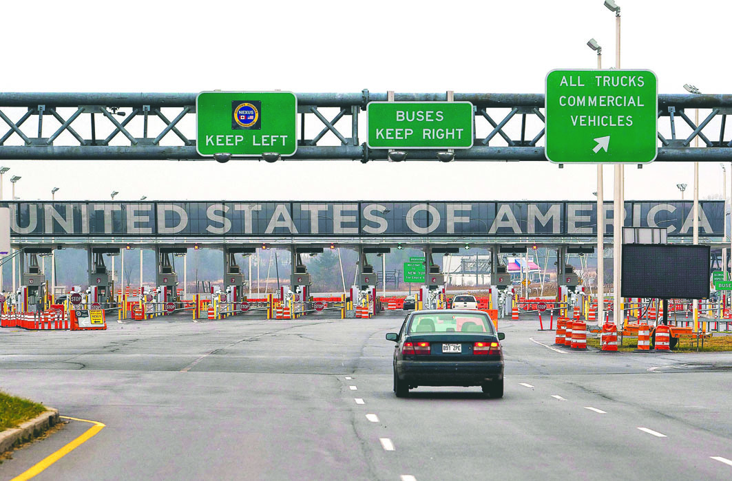 有律师表示，除波士顿Logan机场之外，美国边境官员仍然有权搜查旅客的手机。星报资料图片