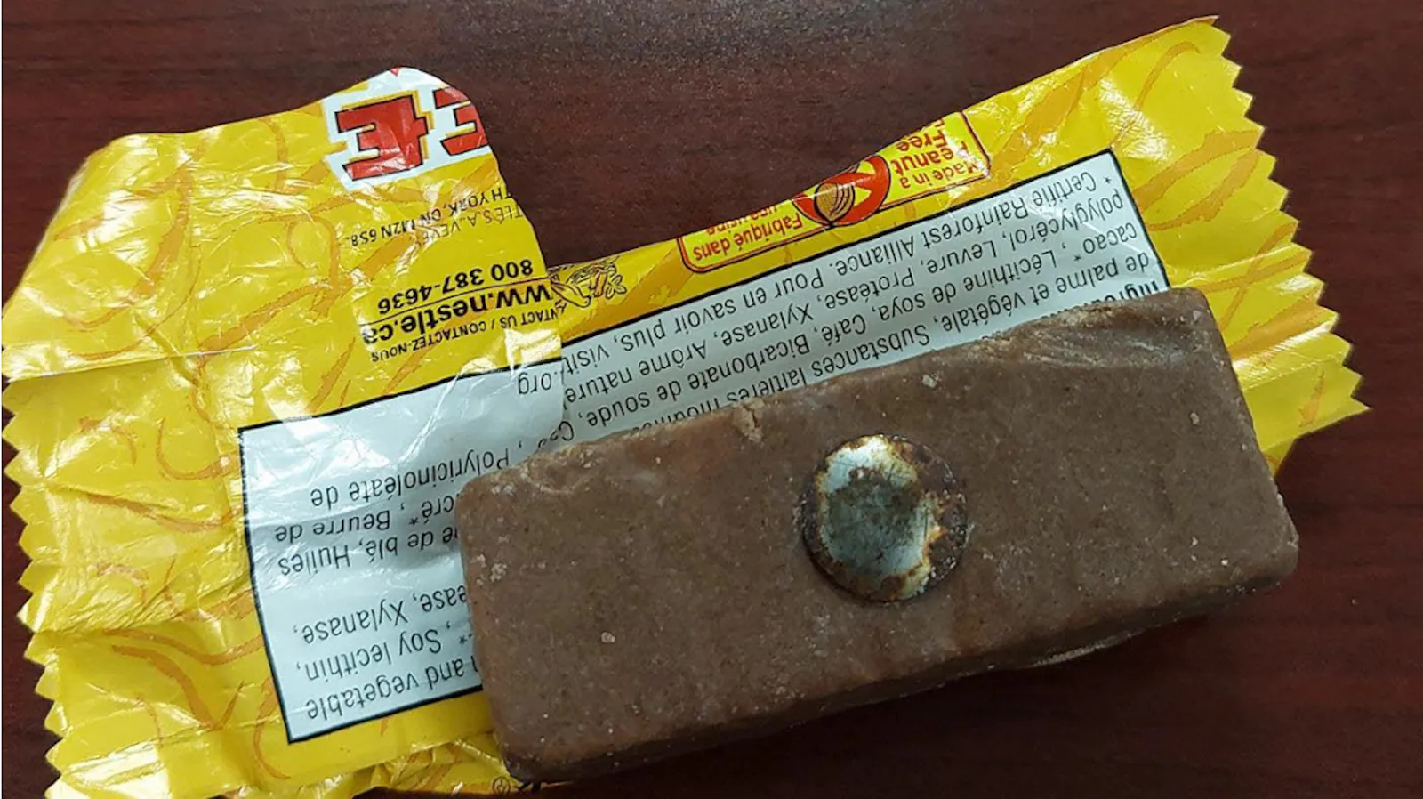 【萬聖節驚魂】安省兒童收含生鏽圖釘朱古力