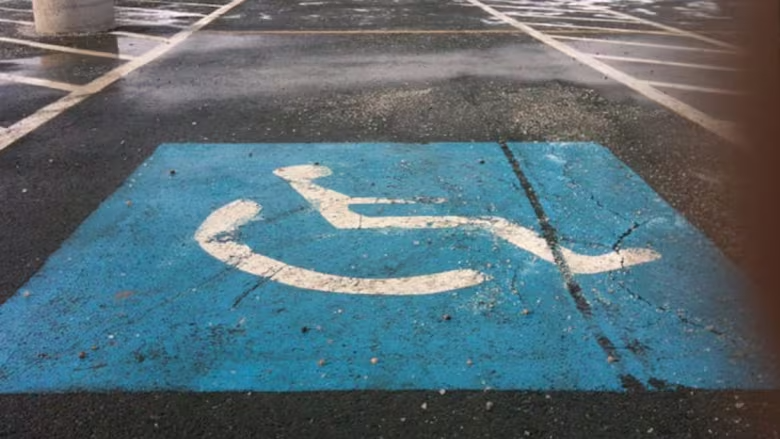 卑詩租戶違規佔傷障泊車位卻由房東擔罰款  結果⋯⋯