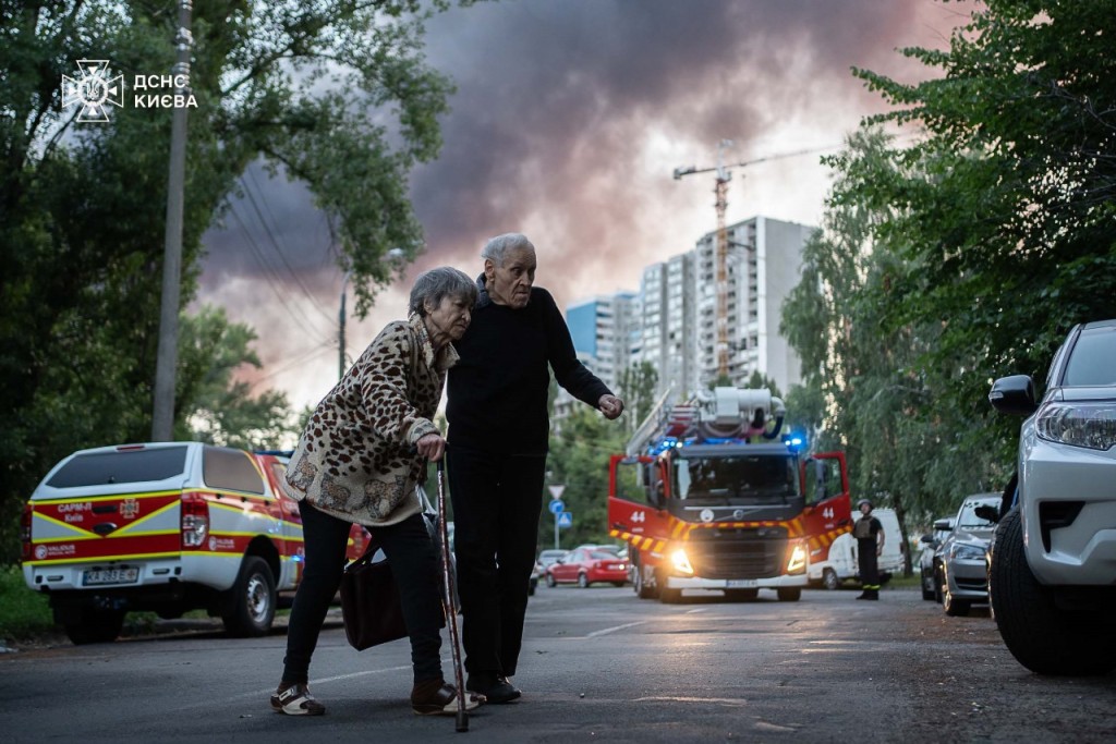 俄烏戰爭|俄空襲規模再升級  一夜發射逾550空中武器狂炸基輔