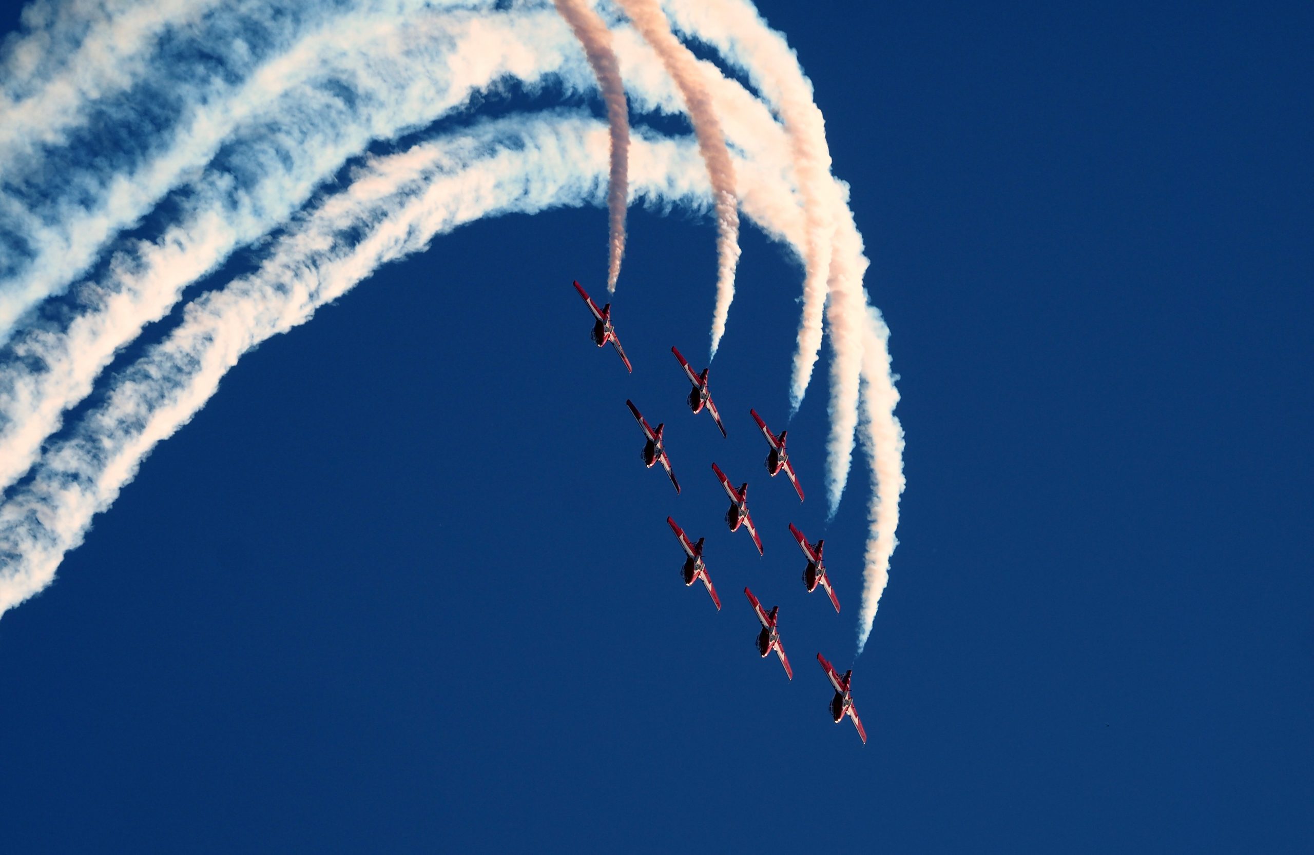 阿波斯福國際航空展戰機雲集  加軍雪鳥美軍閃電全到齊