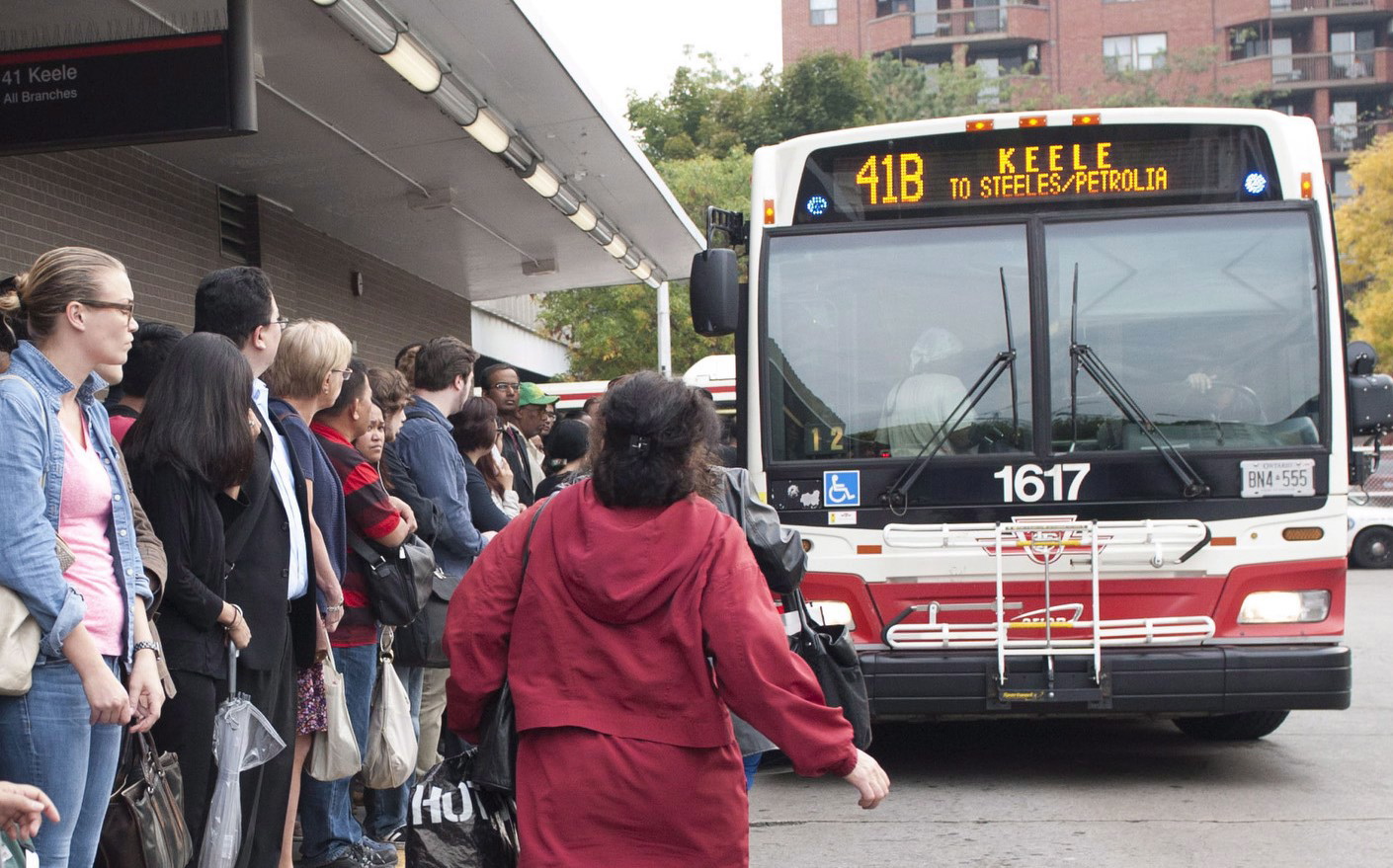 【返學交通安排】公車局下周起加密32條巴士線 校園路線重開 部分街車班次加密
