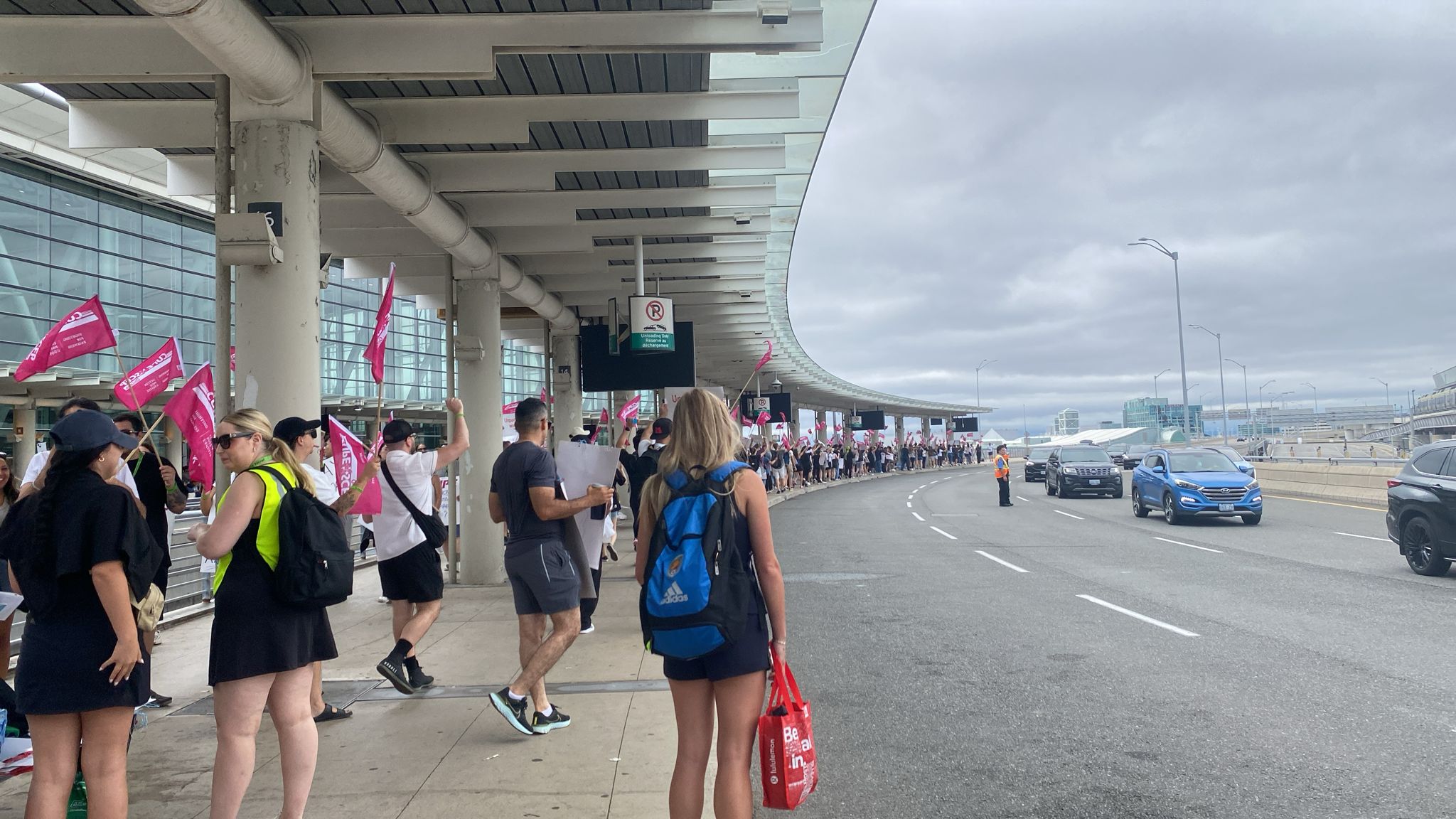 【加航罷工】勞資關係委員會裁定空服員罷工非法 要求結束罷工立即復工