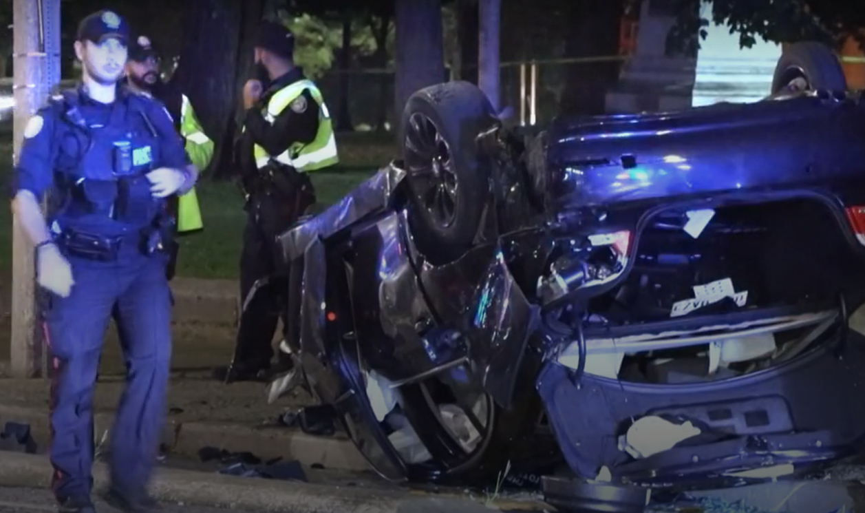 偷車撞車其後側翻 多市三名青少年被捕