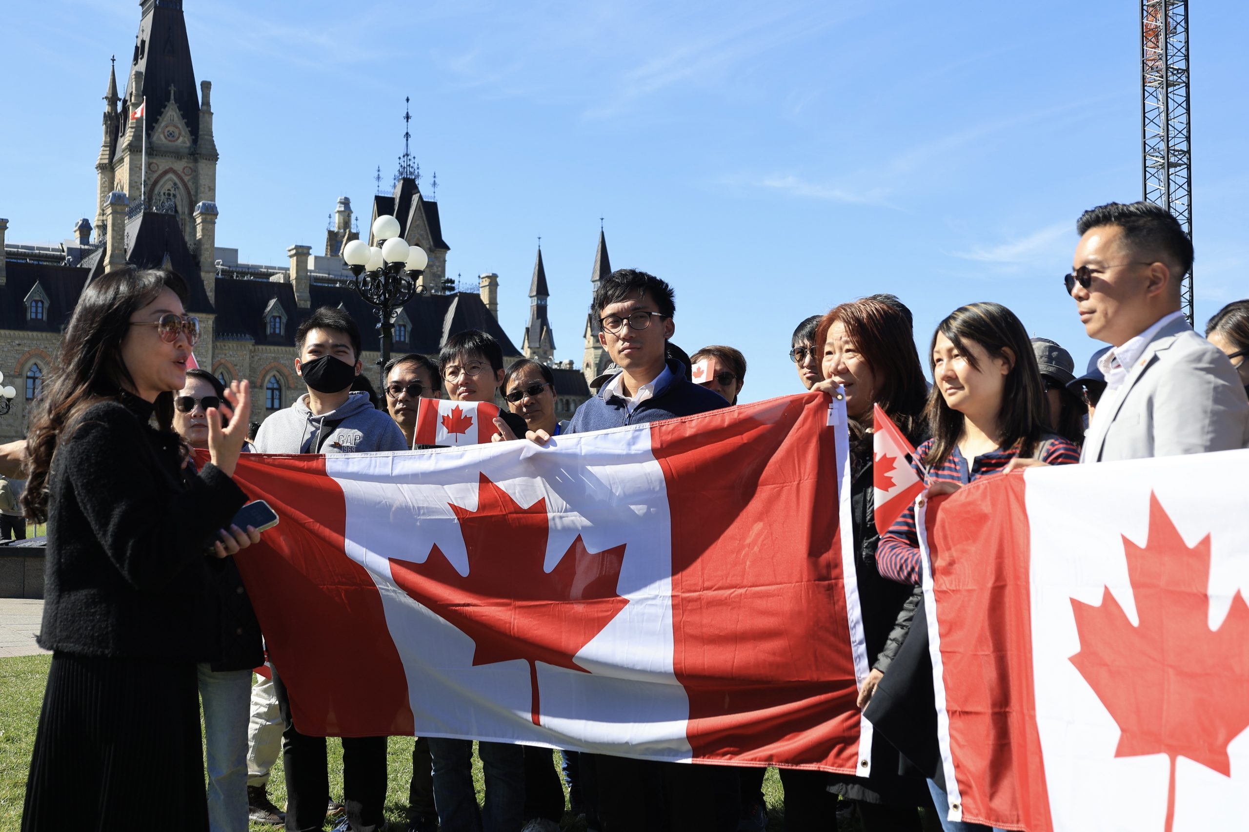 【星島渥太華直擊】港人圓桌會議分享永居申請積壓困境  揭多個政策漏洞