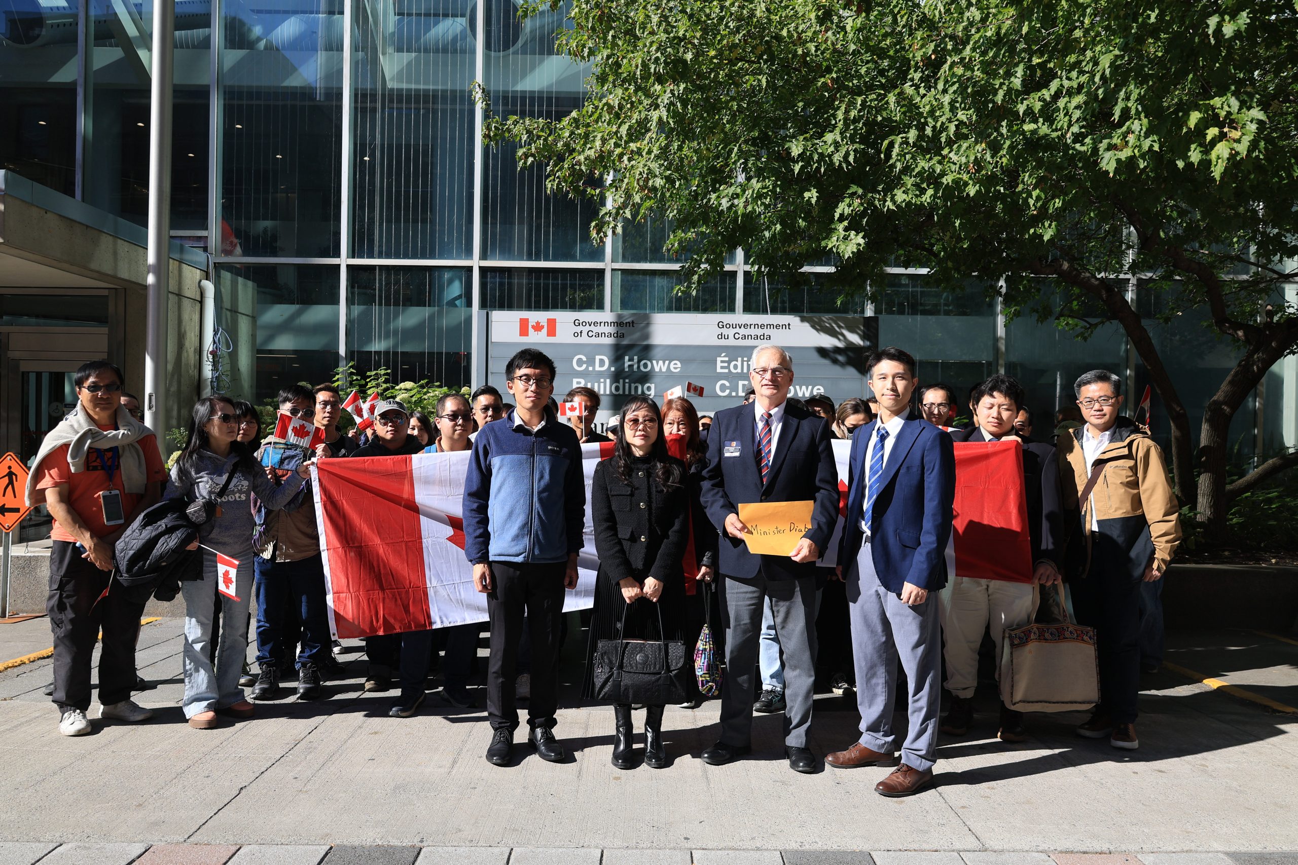 【救生艇/專訪】港通盟發起網上聯署望收兩萬簽名 籲移民部正視人道困境